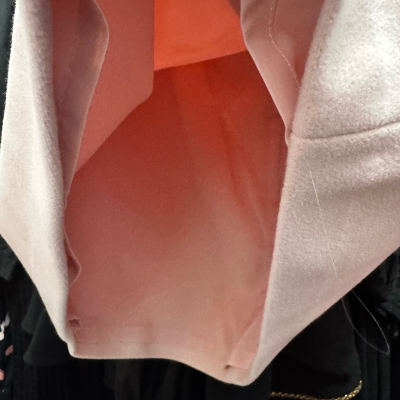 Elegant Pink Skirt with Zipper Detail - Picture 2 of 3